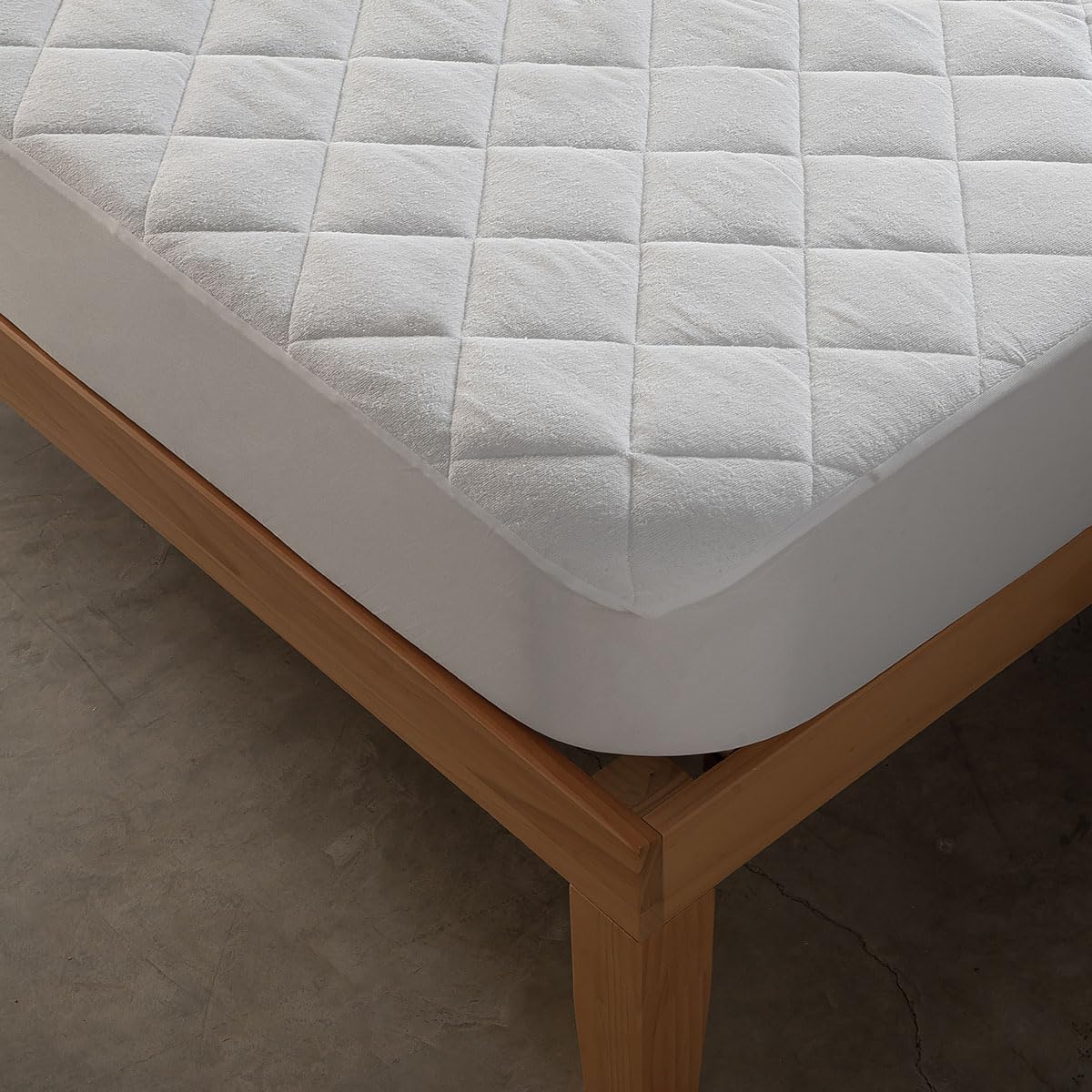 Sancarlos Terry Cloth Waterproof Mattress Protector